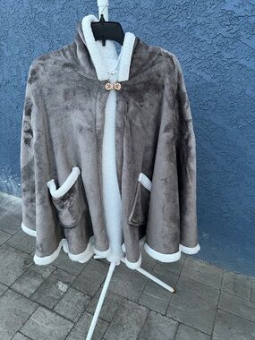 Plush Grey Hooded Faux Sherpa-Trim Cape